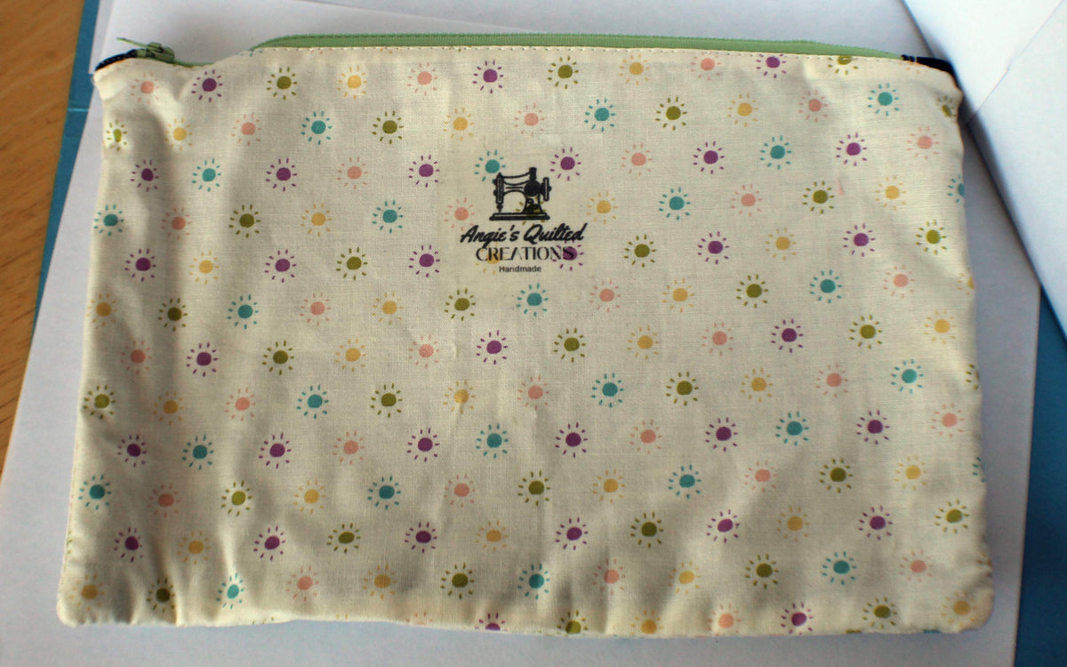 Zipper pouch
